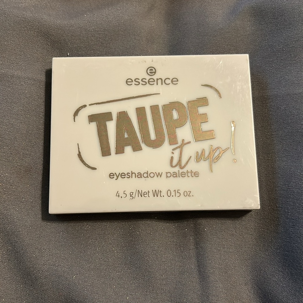 Essence-CORAL me maybe, I like to MAUVE it, BRONZED this way, TAUPE it up palett - Picture 13 of 15